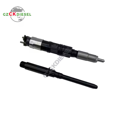 Injektor Bahan Bakar DZ107028 DZ112112 095000-6480 RE529149 0950006480 dengan Konektor Re550610 untuk John Deere 8RT 310 8RT
